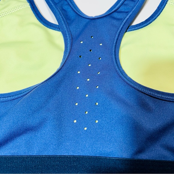 Nike sports bra Drifit Perforated Swoosh logo racer back sports bra women size S - Picture 5 of 5